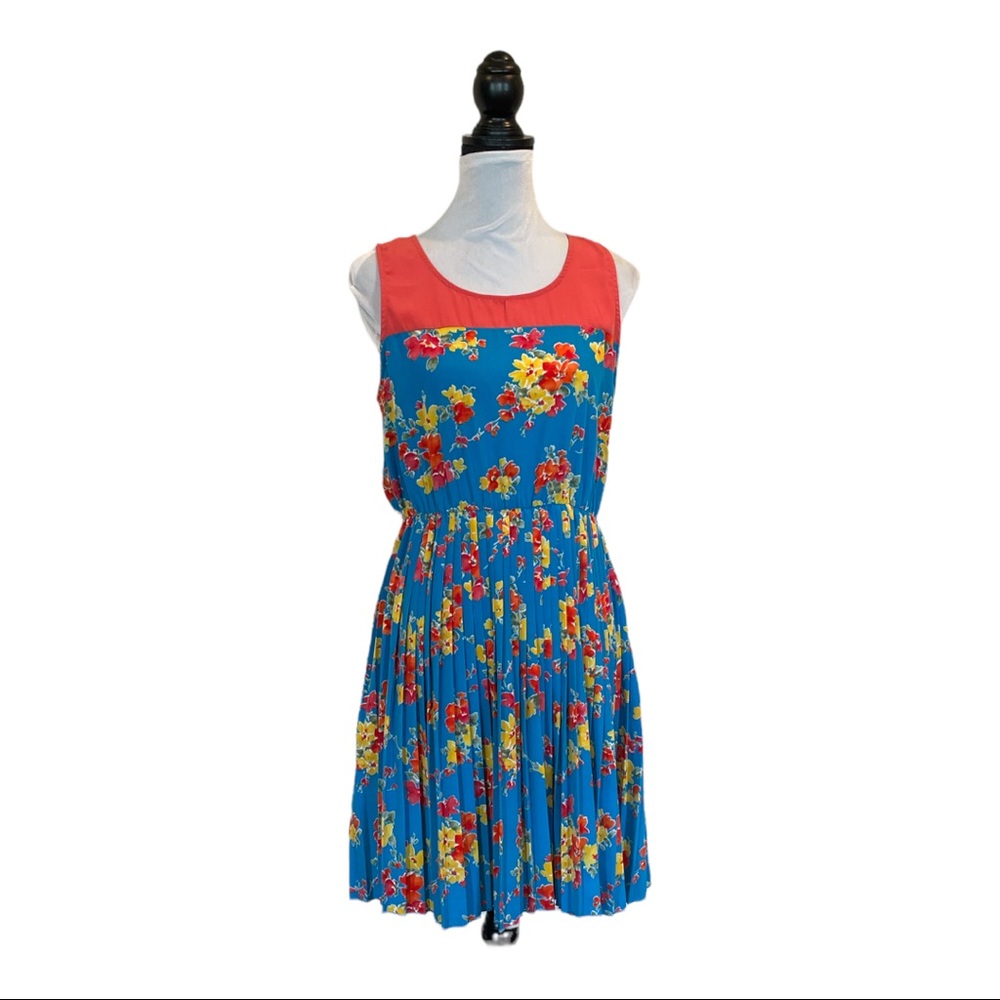Everly sleeveless floral pattern pleated skirt 50 inspired dress size large